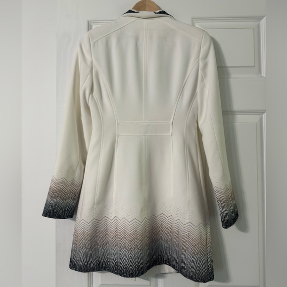 White House black market coat - Picture 2 of 5